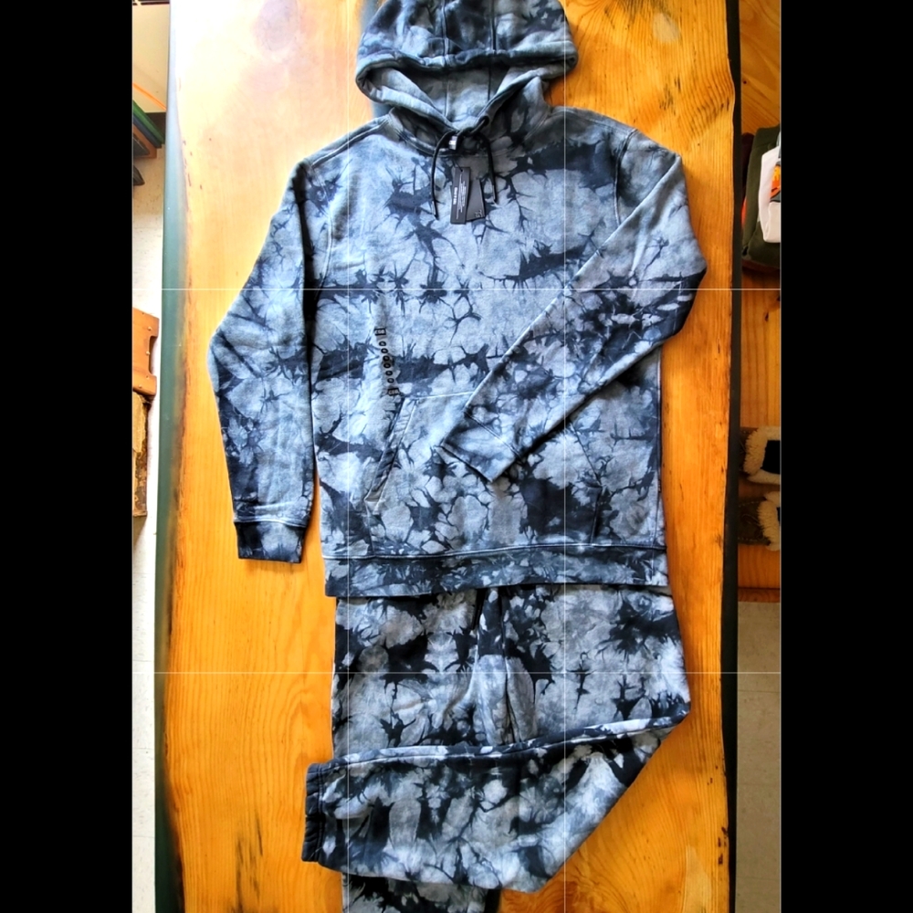 Champs Tye-Dye Complete Fleece Jogger Set